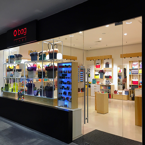 RETAIL AND RESTAURANTS